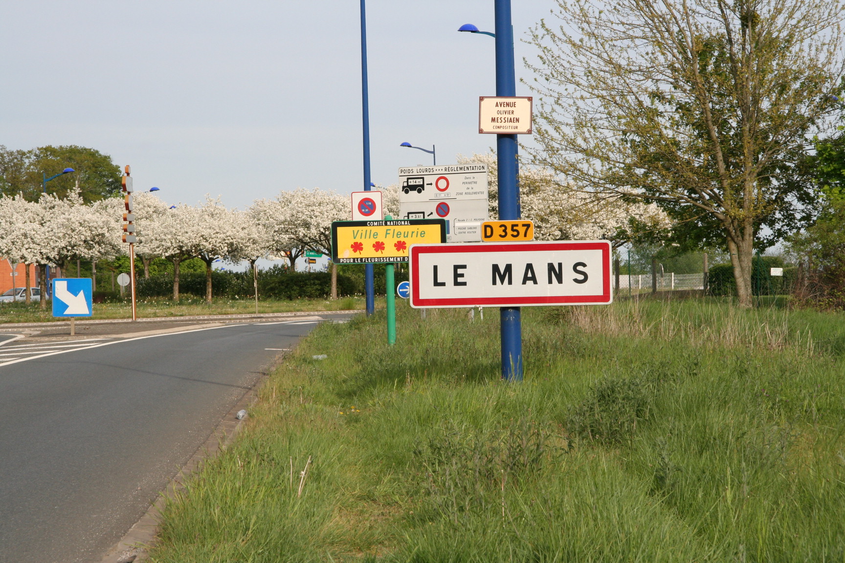 Le Mans en 2010 - Avenue Olivier Messiaen (Sylvie Leveau)