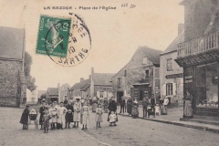 La Bazoge - Place de l'Eglise