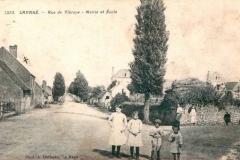 Lavaré - Rue de Vibraye - Mairie et Ecole