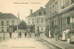 Marolles les Braults - Place du Marché