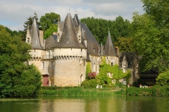 Bazouges sur le Loir - Ce château est une ancienne forteresse bâtie au XIème siècle pour défendre le Haut Anjou (Source Internet, www.all-free-photos.com)