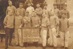 Le Mans - Militaires - Soldats - PIERCON Léon le 4ème à gauche - Début de son engagement pour l'armée au 117ème RI - 1912 (Françoise Lebreton)