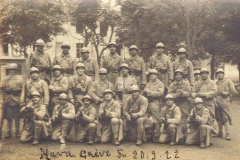 Militaires - Soldats - PIERCON Léon au 2nd rang le 6ème à gauche - Mon grand père - Grève au Havre - 1922 (Françoise Lebreton)