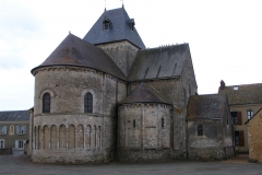 Neuvy en Champagne - Eglise Saint Laurent (Source Internet, © Benjamin Smith, Wikimedia Commons)
