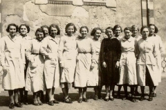 Le Mans - Groupes - Photos de classe - Ecole pratique Lycée Gabriel Touchard - PIERCON Jane la 1ère à droite - PIERCON Yvonne à côté - 1937 (Françoise Lebreton)