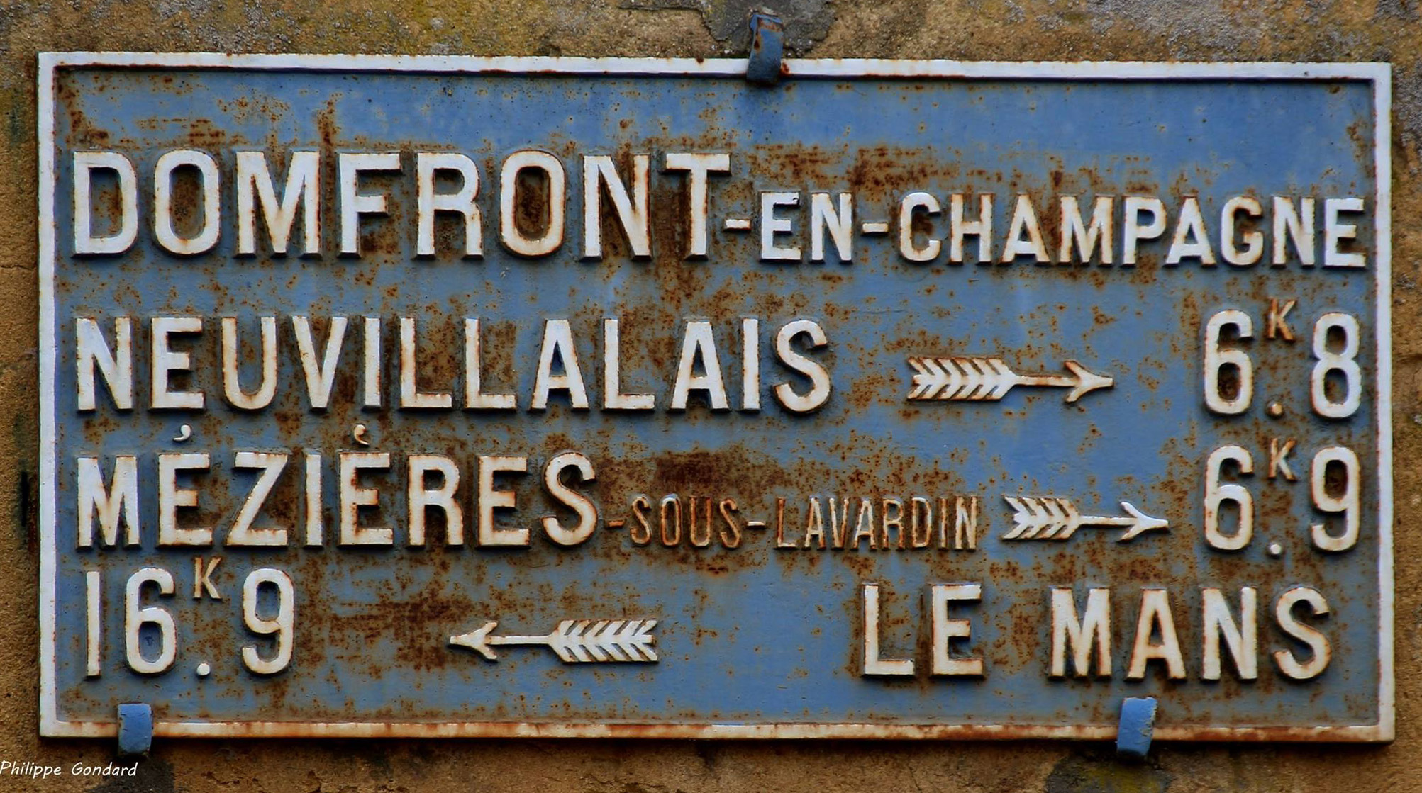 Domfront en Champagne - Plaque de cocher - Neuvillalais - Mézières sous Lavardin - Le Mans (Philippe Gondard)