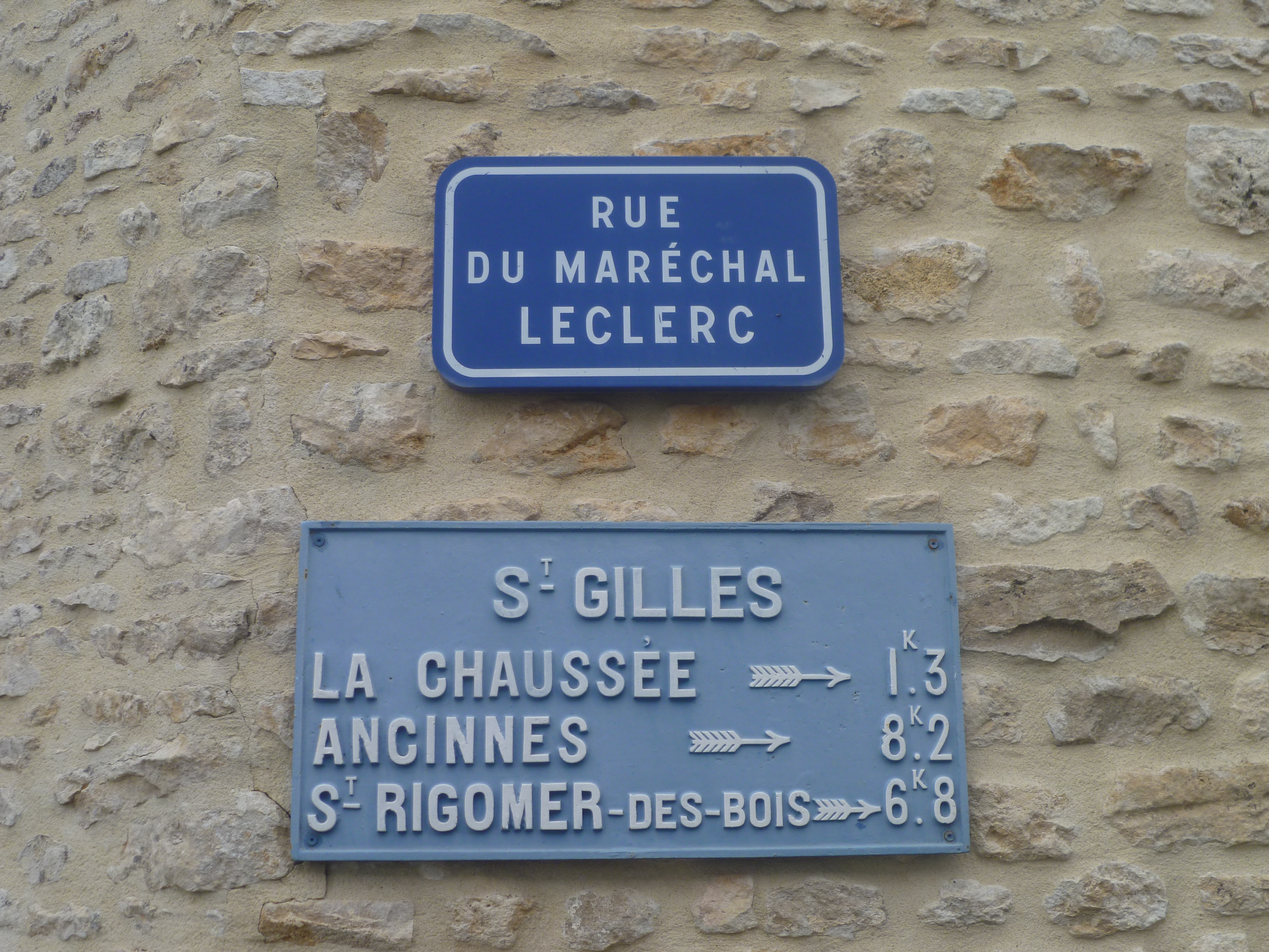 Saint Paterne - Saint Gilles, rue du Maréchal Leclerc (Saint Paterne) - Plaque de cocher - La Chaussée - Ancinnes - Saint Rigomer des Bois (Gwéna Tireau)