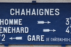 Chahaignes, lieu dit Le Haut Perray - Plaque de cocher - L'Homme - Bénéhard - Gare de Château du Loir (Philippe Gondard)