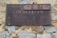 Courcelles la Forêt - Plaque de cocher - Ligron - Le Lude (Marie-Yvonne Mersanne)