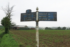 Moulins le Carbonnel, au croisement entre La Tonnelière et La Bigre - Plaque de cocher - Gesnes le Gandelin - Fyé - Moulins le Carbonnet - Saint Cénery - Hesloup - Mieuxcé - Alençon (Source Internet, Yodaspirine)