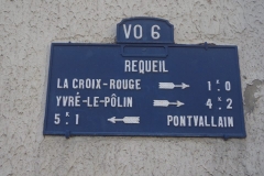Requeil - Plaque de cocher - La Croix Rouge - Yvré le Pôlin - Pontvallain (Marie-Yvonne Mersanne)
