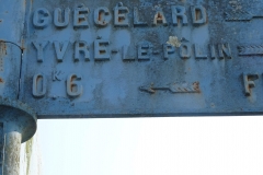 Roézé sur Sarthe, lieu dit Beaufeu - Plaque de cocher - Guécélard - Yvré le Pôlin (Marie-Yvonne Mersanne)