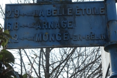 Roézé sur Sarthe, lieu dit Beaufeu - Plaque de cocher - La Belle Etoile - Arnage - Moncé en Belin (Marie-Yvonne Mersanne)