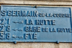 Saint Germain sur Sarthe, rue des Tilleuls - Saint Germain de la Coudre jusqu'en 1952 - Plaque de cocher - La Hutte - Gare de La Hutte - Fyé (Véronique Foulon-Légère)