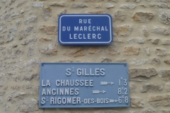 Saint Paterne - Saint Gilles, rue du Maréchal Leclerc (Saint Paterne) - Plaque de cocher - La Chaussée - Ancinnes - Saint Rigomer des Bois (Gwéna Tireau)