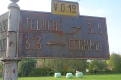Teloché, à l'est de la route de la Mare - Plaque de cocher - Teloché - Ecommoy (Marie-Yvonne Mersanne)