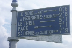 Zone 61 - Saint Céneri le Gérei, lieu dit Le Bois du But sur la D101 - Plaque de cocher - Le Bois du But - La Ferrière Bochard - Le Theil - Pacé - Saint Denis sur Sarthon (Gwéna Tireau)