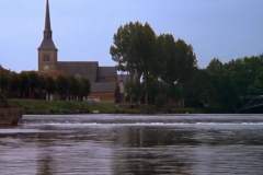 Fillé - Le pont sur la Sarthe - Le tout début du film « Le Mans » avec Steeve Mc Queen (Philippe Gondard)