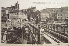 Le Mans - Pont en X - Construit en 1808 pour le passage des tramways à vapeur départementaux et des tramways électriques de la ville, à côté du Pont Yssoir