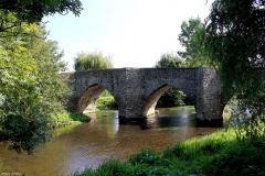 Poillé sur Vègre - Pont du dernier quart du XIVème siècle sur la Vègre (Philippe Gondard)