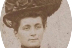 Portraits - FISSON Marie-Louise épouse DORE Gustave, Emile - Née le 28 juillet 1885 à Auvers sous Montfaucon - Décédée le 11 juillet 1942 à Auvers sous Montfaucon - Mon arrière grand mère (Sylvie Leveau)