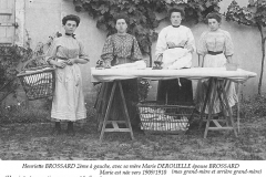 La Suze sur Sarthe - Couples et familles - BROSSARD Henriette (2ème à gauche) - DEROUELLE Marie (3ème à gauche) - Ma grand mère et mon arrière grand mère (Françoise Lebreton)