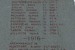 La Flèche - Monument commémoratif - Aux enfants de La Flèche morts pour la France 1914-1918 et 1939-1945 - Face Est - Vue 04 (Michel Mimitontonparrain)