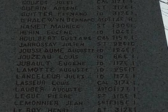 La Flèche - Monument commémoratif - Aux enfants de La Flèche morts pour la France 1914-1918 et 1939-1945 - Face Nord - Vue 03 (Michel Mimitontonparrain)