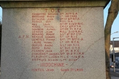 La Flèche - Monument commémoratif - Aux enfants de La Flèche morts pour la France 1914-1918 et 1939-1945 - Face Sud - Vue 05 (Michel Mimitontonparrain)