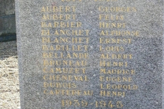 Luceau - Monument commémoratif - A la mémoire des enfants de Luceau morts pour la France 1914-1918 et 1939-1945 - Vue 03 (Chantale Vieux)