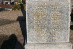 Luceau - Monument commémoratif - A la mémoire des enfants de Luceau morts pour la France 1914-1918 et 1939-1945 - Vue 04 (Chantale Vieux)