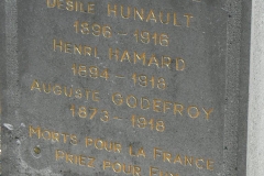 Mulsanne - Monument commémoratif - A la mémoire de Désiré HUNAULT, Henri HAMARD, Auguste GODEFROY, morts pour la France (Chantale Vieux)