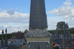 Pirmil - Monument commémoratif - Aux enfants de Pirmil morts au champ d'honneur 1914-1918 - Vue 01 (Marie-Yvonne Mersanne)